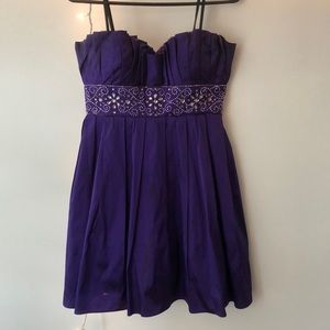 Betsy & Adam | Strapless Formal Deep Purple Dress Size 10